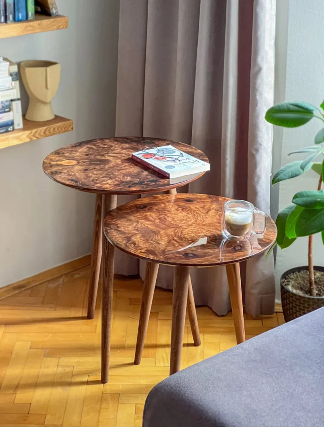 Brown - table set - Cataloug