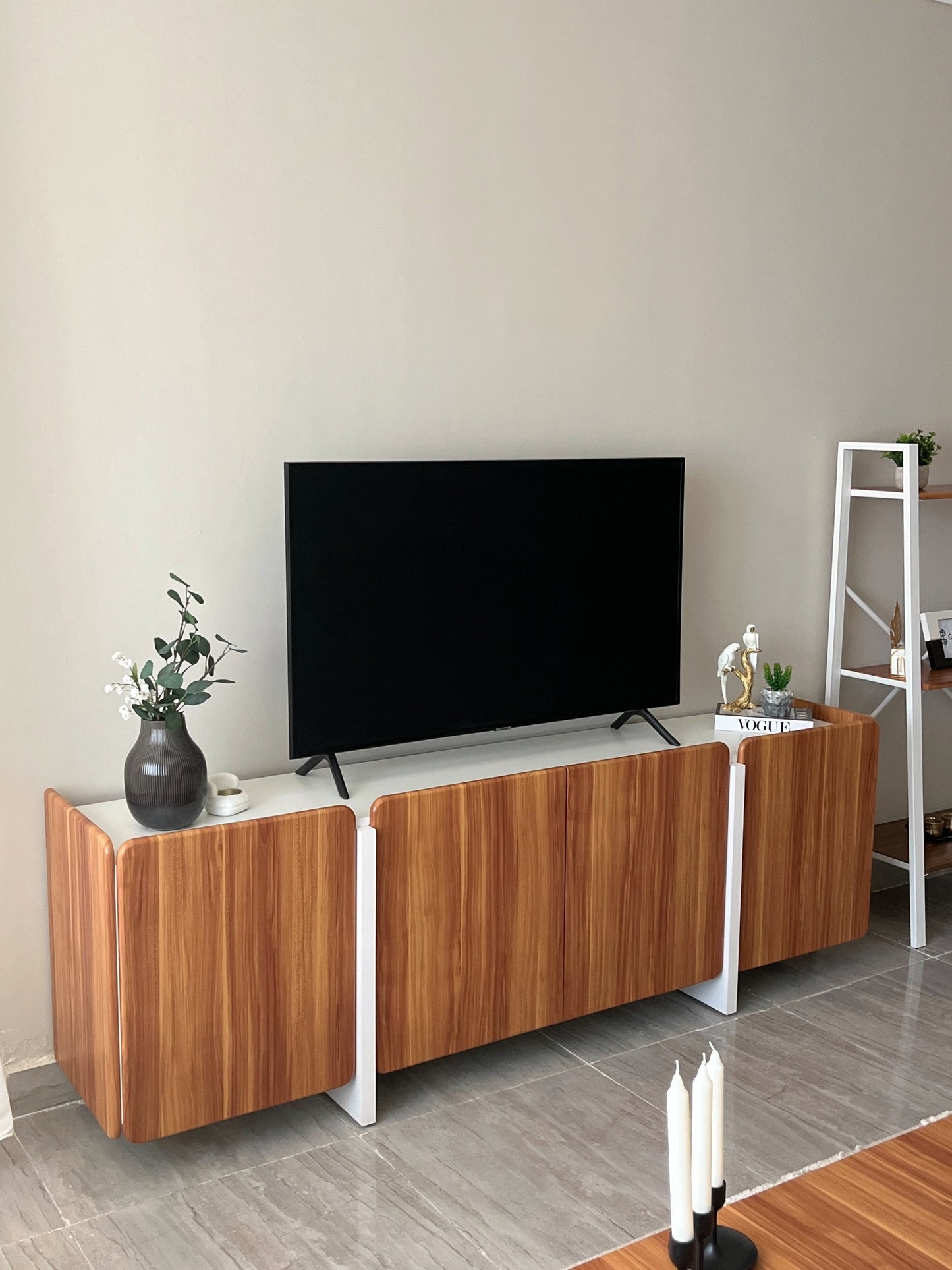 MD.TV.500.60.1 وحدة تلفزيون