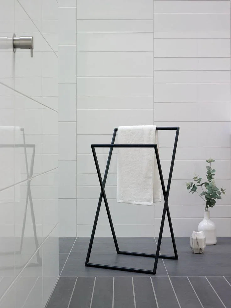 Towel Holder - Steel - Black - 60x40x25 cm - Cataloug