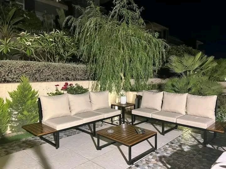 Outdoor Set - 4 Pieces - Black & White