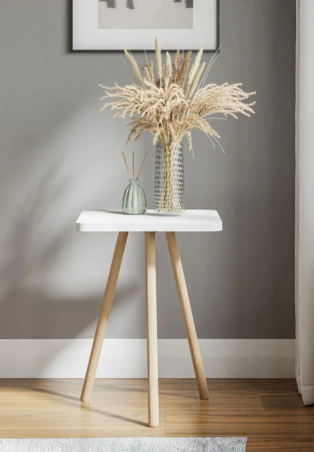 White - square side table - Cataloug