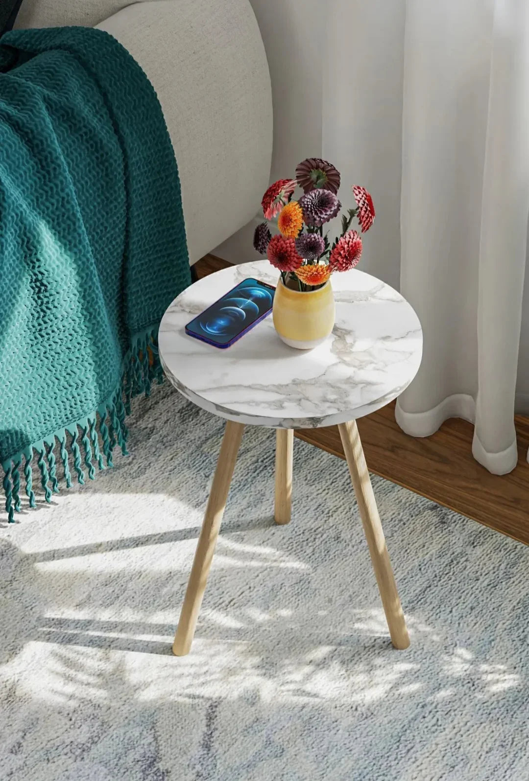 white - round side table - Cataloug