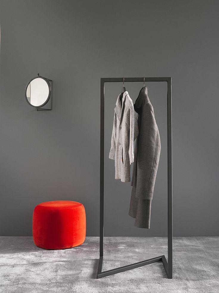 Clothes Hanger - Steel - Black - 150x60x40 cm - Cataloug