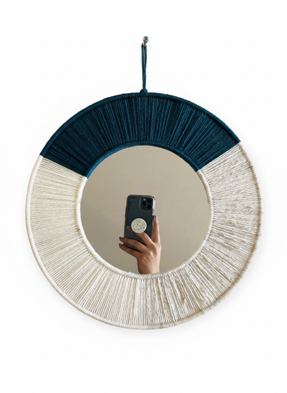 مرآة مكرمية - حبال من الجوت و الستيل  - ؤف وايت و كحلي - 50×50 سم