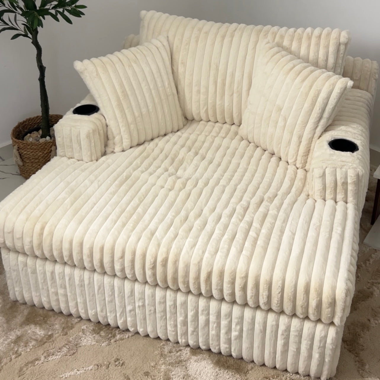 Oversize Chair - Beech Wood -Multi Fabrics - Multi color - 120x120x70 cm