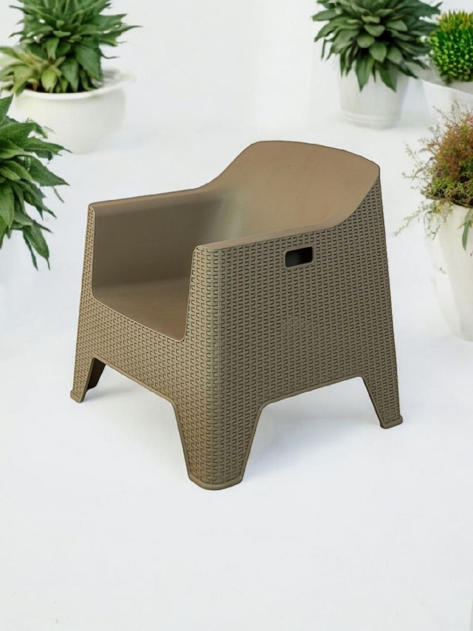Outdoor set: 4 chairs + table - Plastic - Beige
