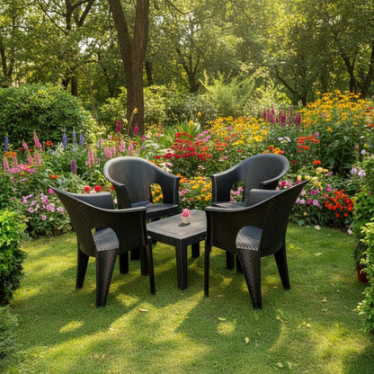 Outdoor set: 4 chairs + table - Plastic - Black
