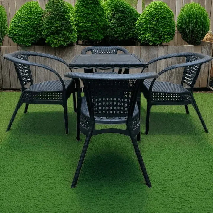 Outdoor set: 4 chairs + table - Plastic - Black