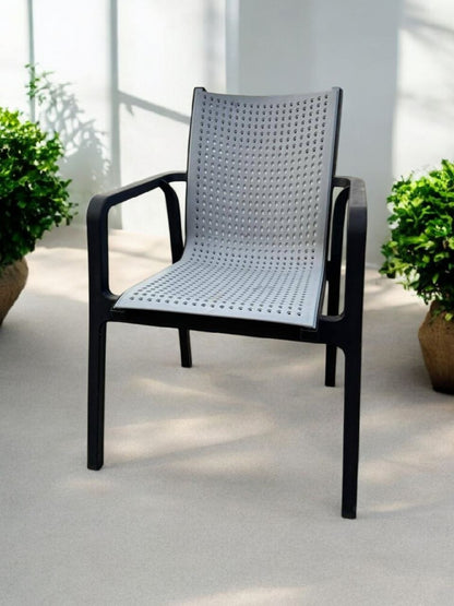 Outdoor set: 4 chairs + table - Plastic - Black & Grey