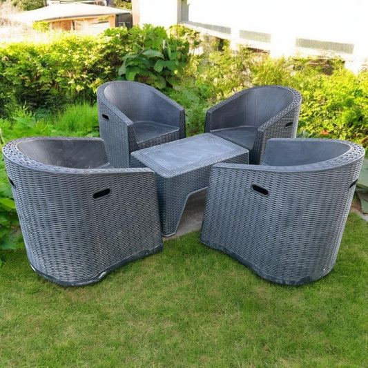 Outdoor set: 4 chairs + table - Plastic - Black