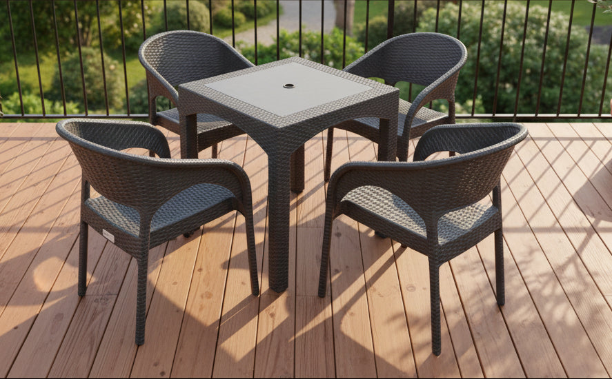 Outdoor set: 4 chairs + table - Plastic - Black