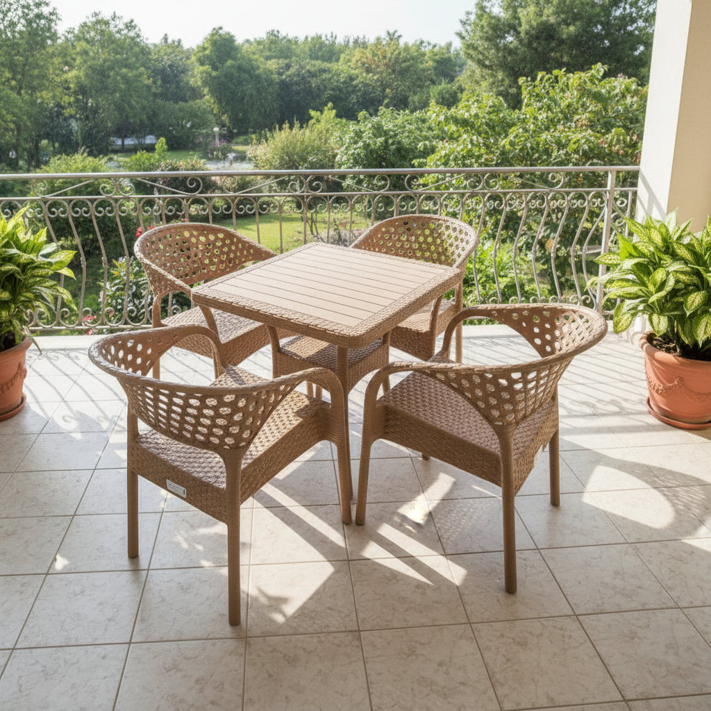 Outdoor set: 4 chairs + table - Plastic - Beige