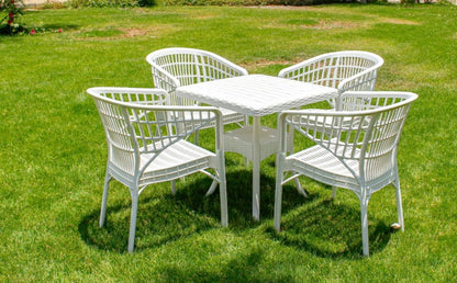 Outdoor set: 4 chairs + table - Plastic - White