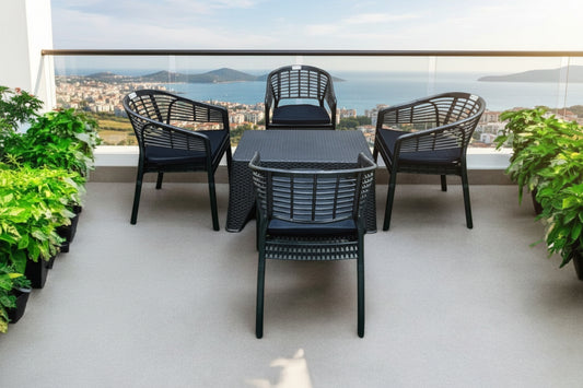 Outdoor set: 4 chairs + table - Plastic - Black