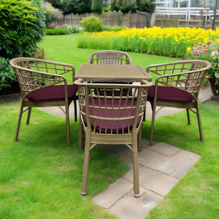Outdoor set: 4 chairs + table - Plastic - Beige