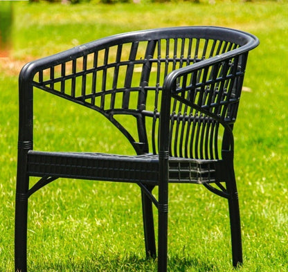 Outdoor set: 4 chairs + table - Plastic - Black