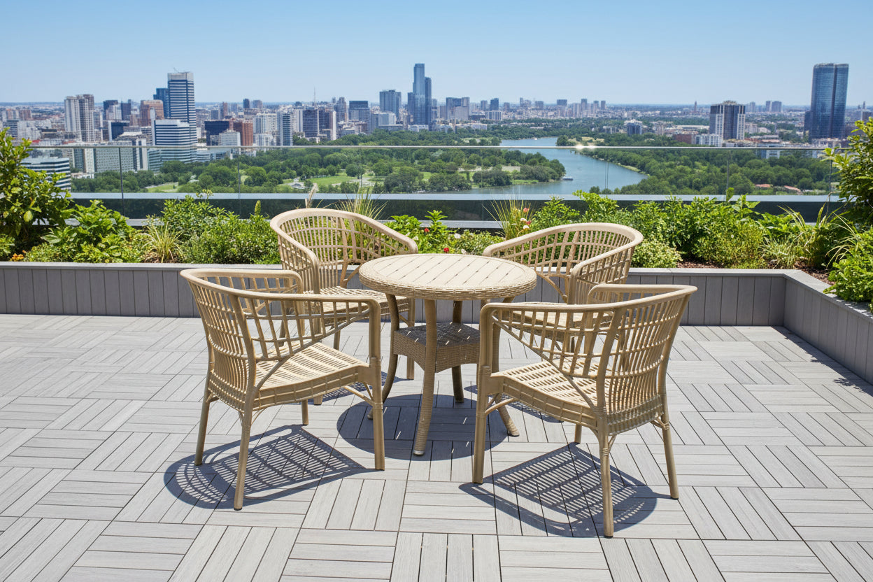 Outdoor set: 4 chairs + table - Plastic - Beige