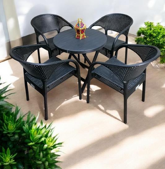 Outdoor set: 4 chairs + table - Plastic - Black