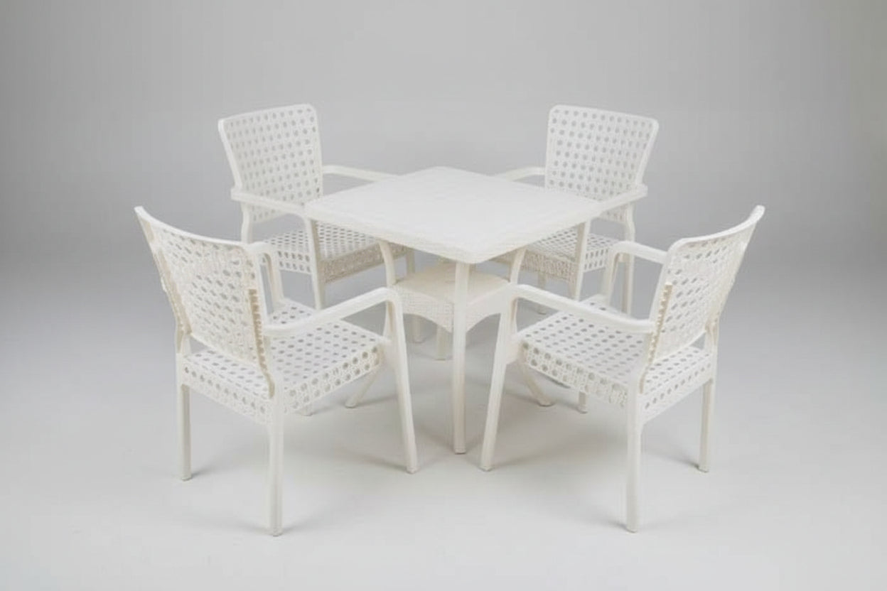 Outdoor set: 4 chairs + table - Plastic - White