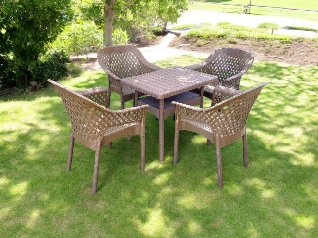 Outdoor set: 4 chairs + table - Plastic - Beige