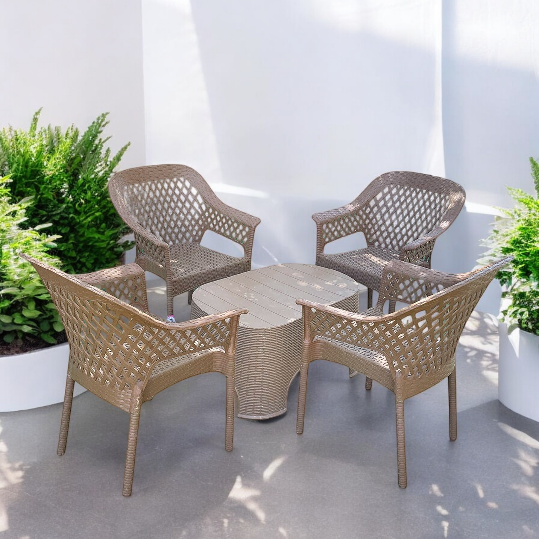 Outdoor set: 4 chairs + table - Plastic - Beige